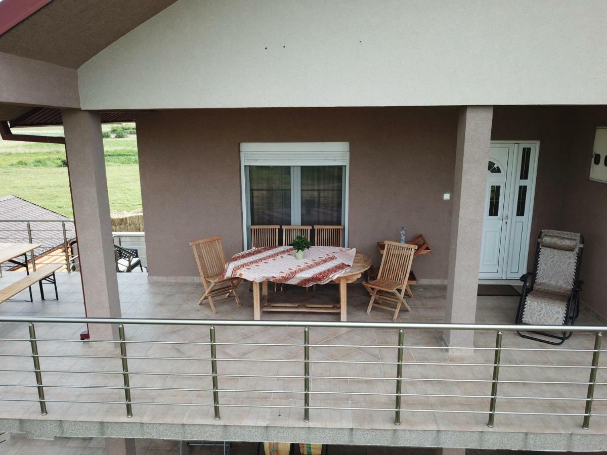 Golubovci Eko Apartmani Krackovic מראה חיצוני תמונה