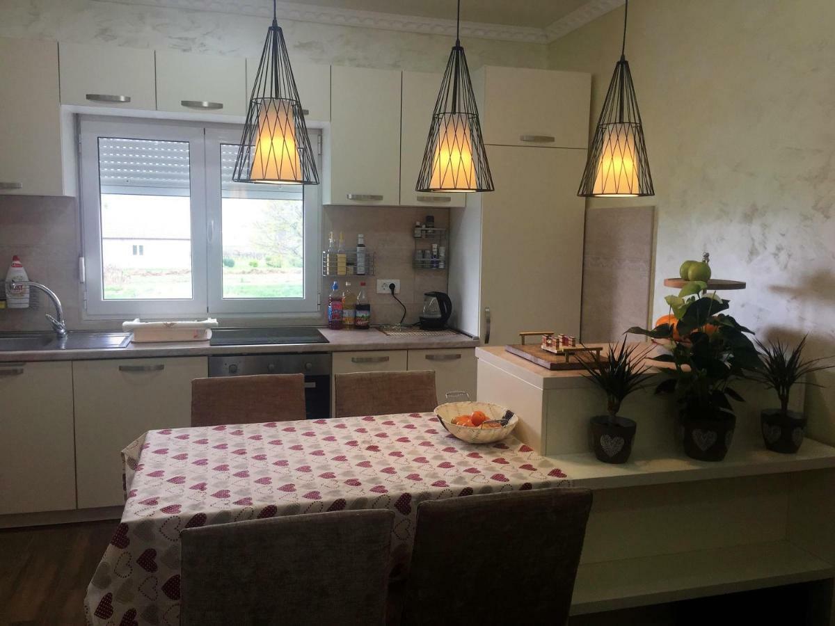 Golubovci Eko Apartmani Krackovic מראה חיצוני תמונה