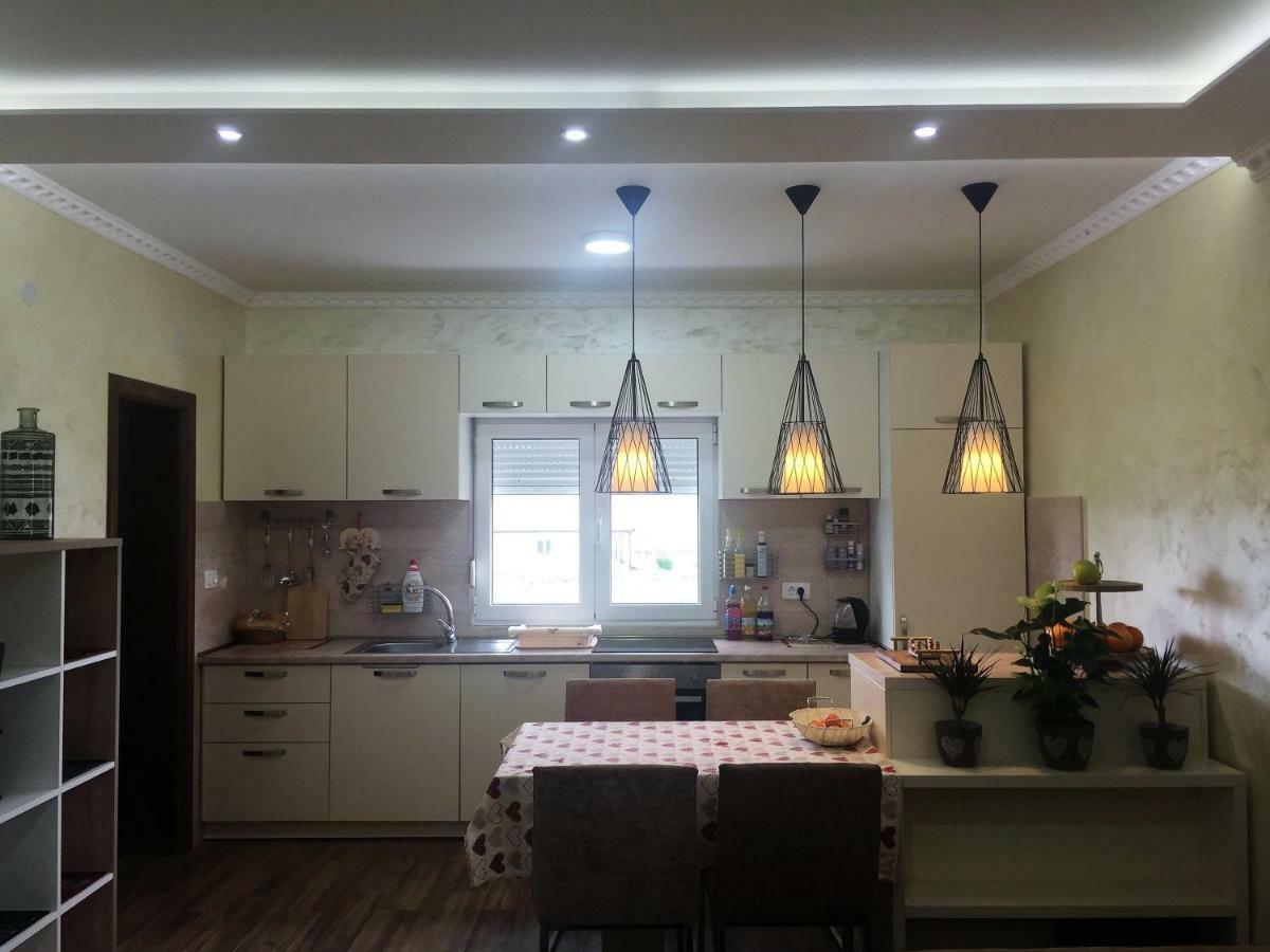 Golubovci Eko Apartmani Krackovic מראה חיצוני תמונה